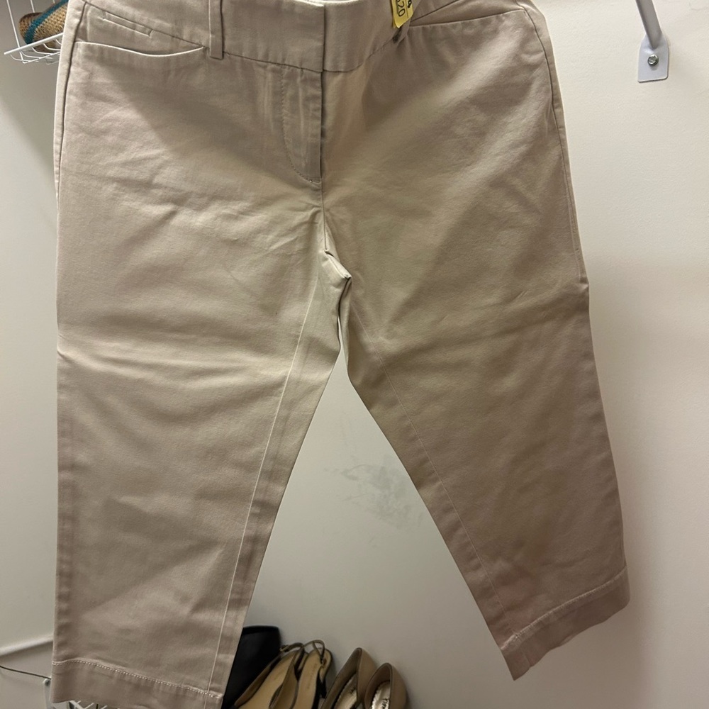 Khaki capris pants
